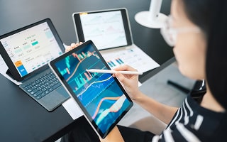 Which Key Economic, Social, and Regulatory Factors Are Driving Current Trends in Rhode Island's Local Property Markets?